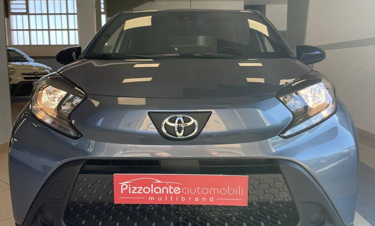 TOYOTA AYGO X MMT 1.0 HYBRID