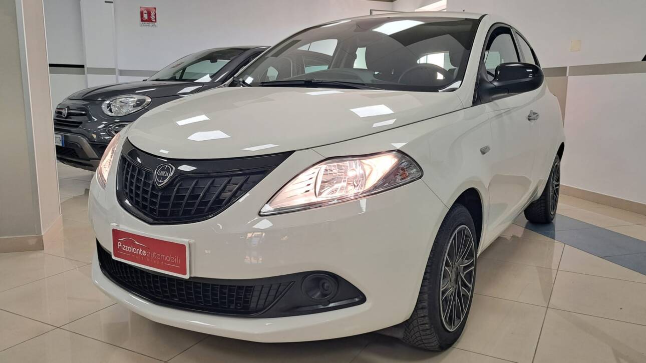 LANCIA YPSILON SILVER 1.0 HYBRID